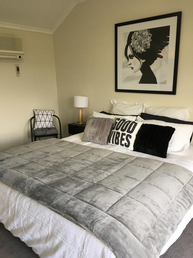 Bed and Breakfast Rosewhite House Мертлфорд Екстер'єр фото