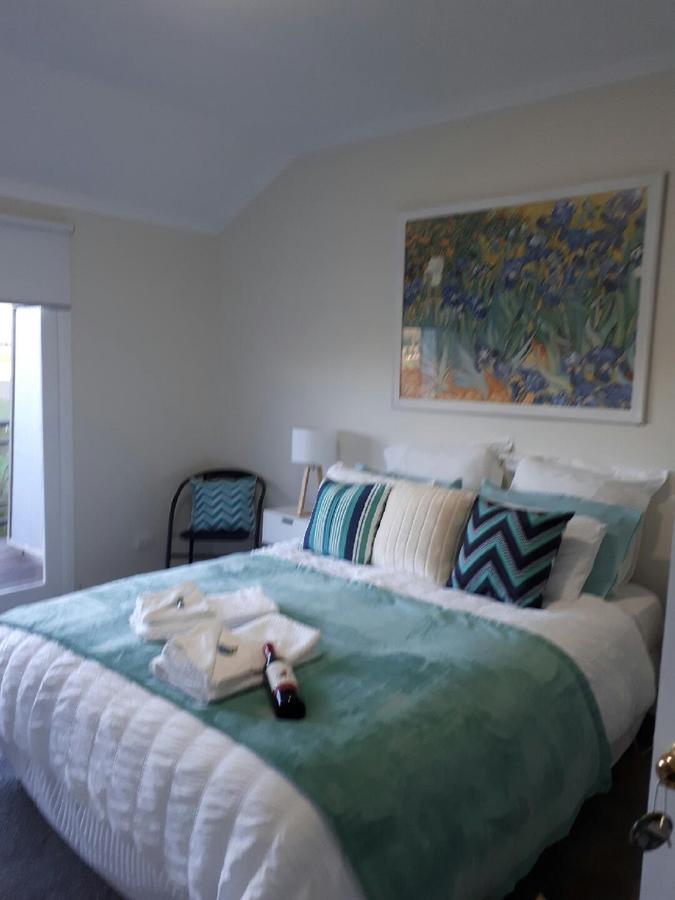 Bed and Breakfast Rosewhite House Мертлфорд Екстер'єр фото